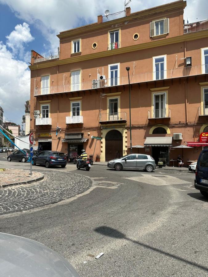 Di Vaio'S Apartments Naples Luaran gambar
