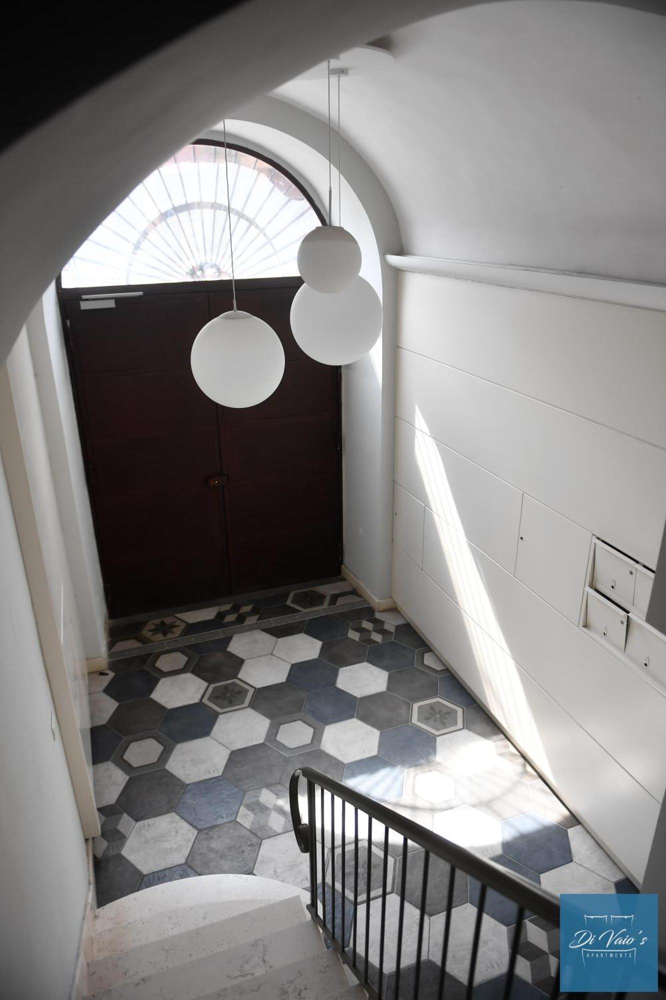 Di Vaio'S Apartments Naples Luaran gambar