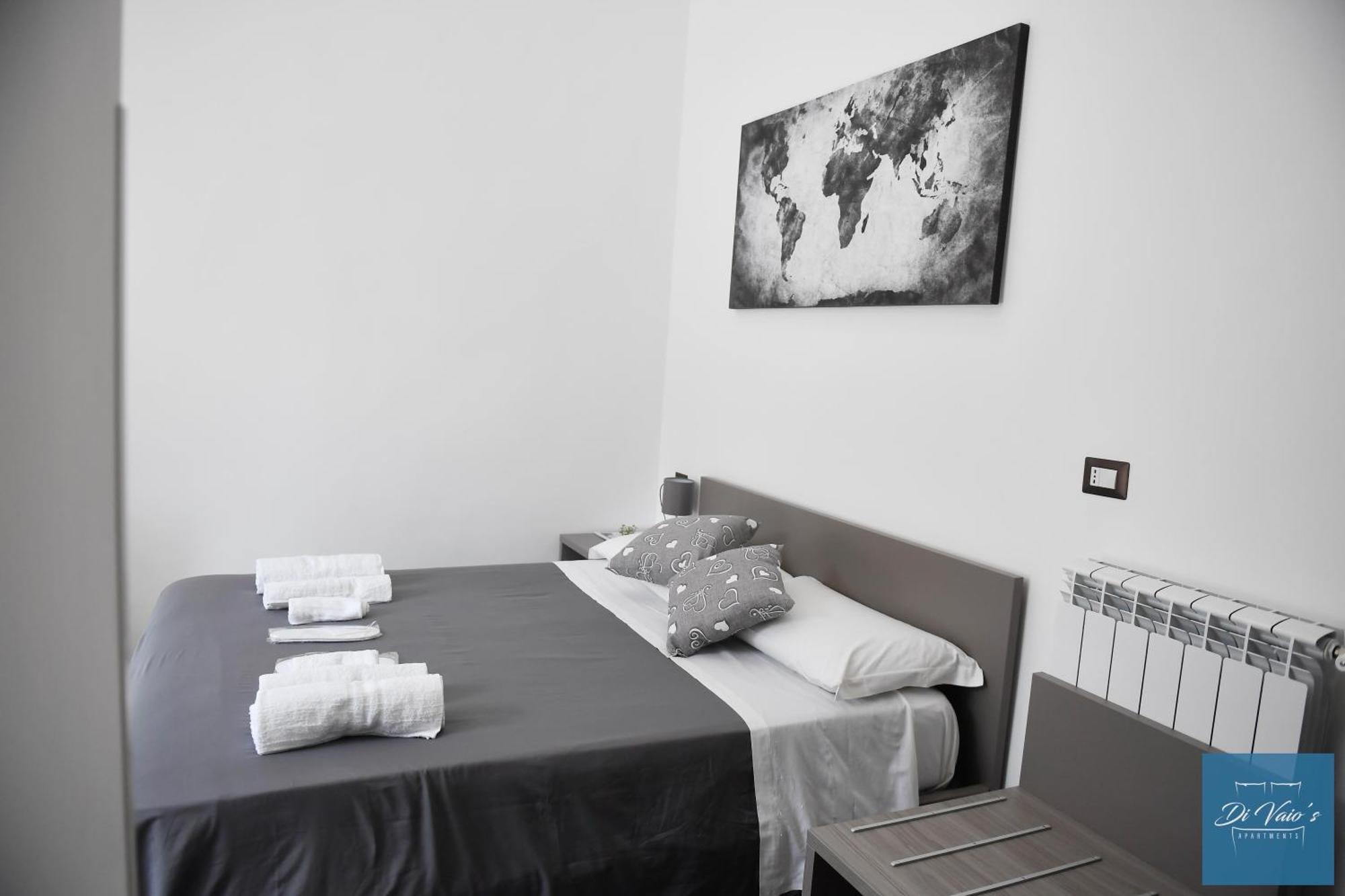 Di Vaio'S Apartments Naples Luaran gambar