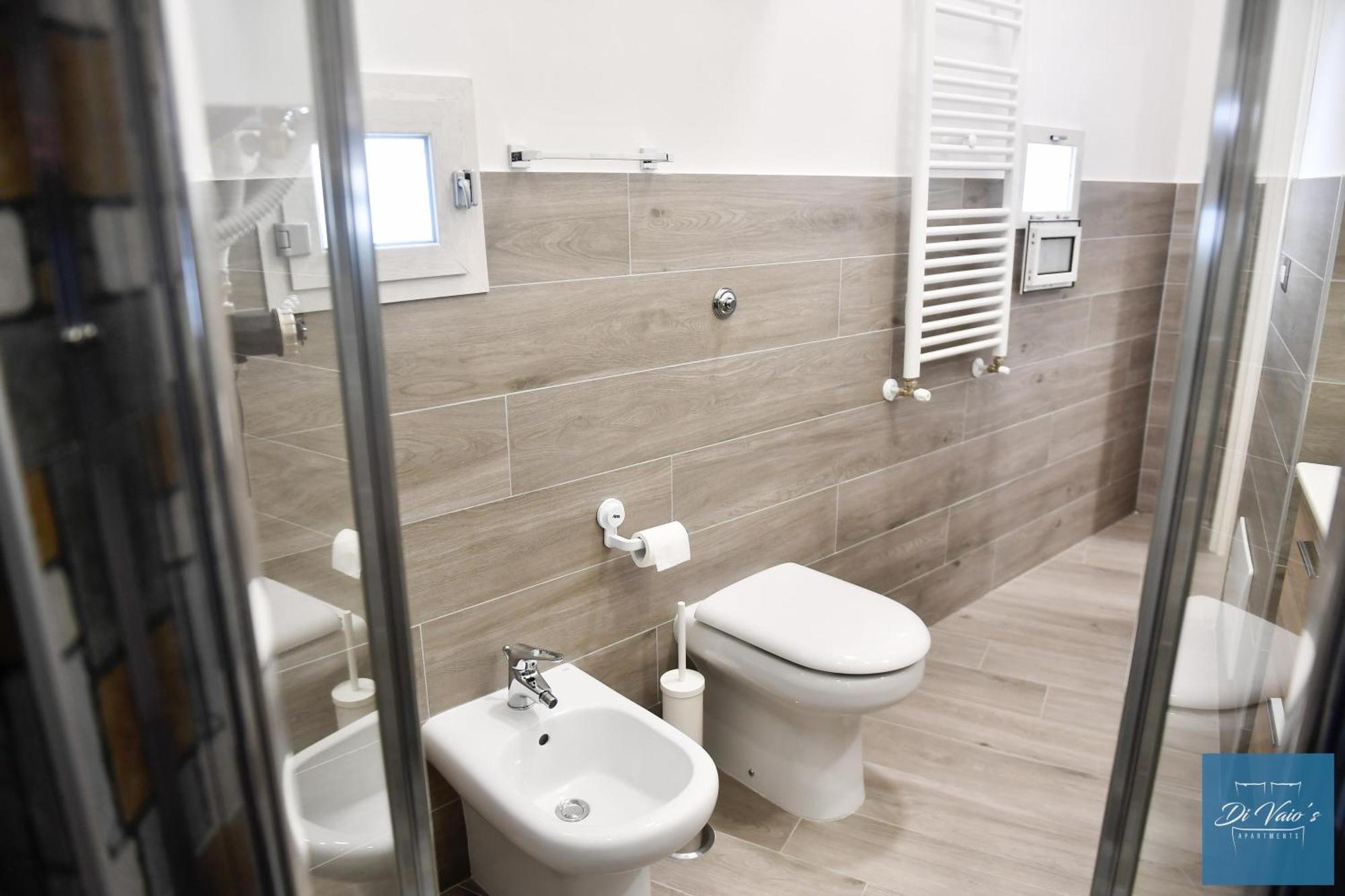 Di Vaio'S Apartments Naples Luaran gambar