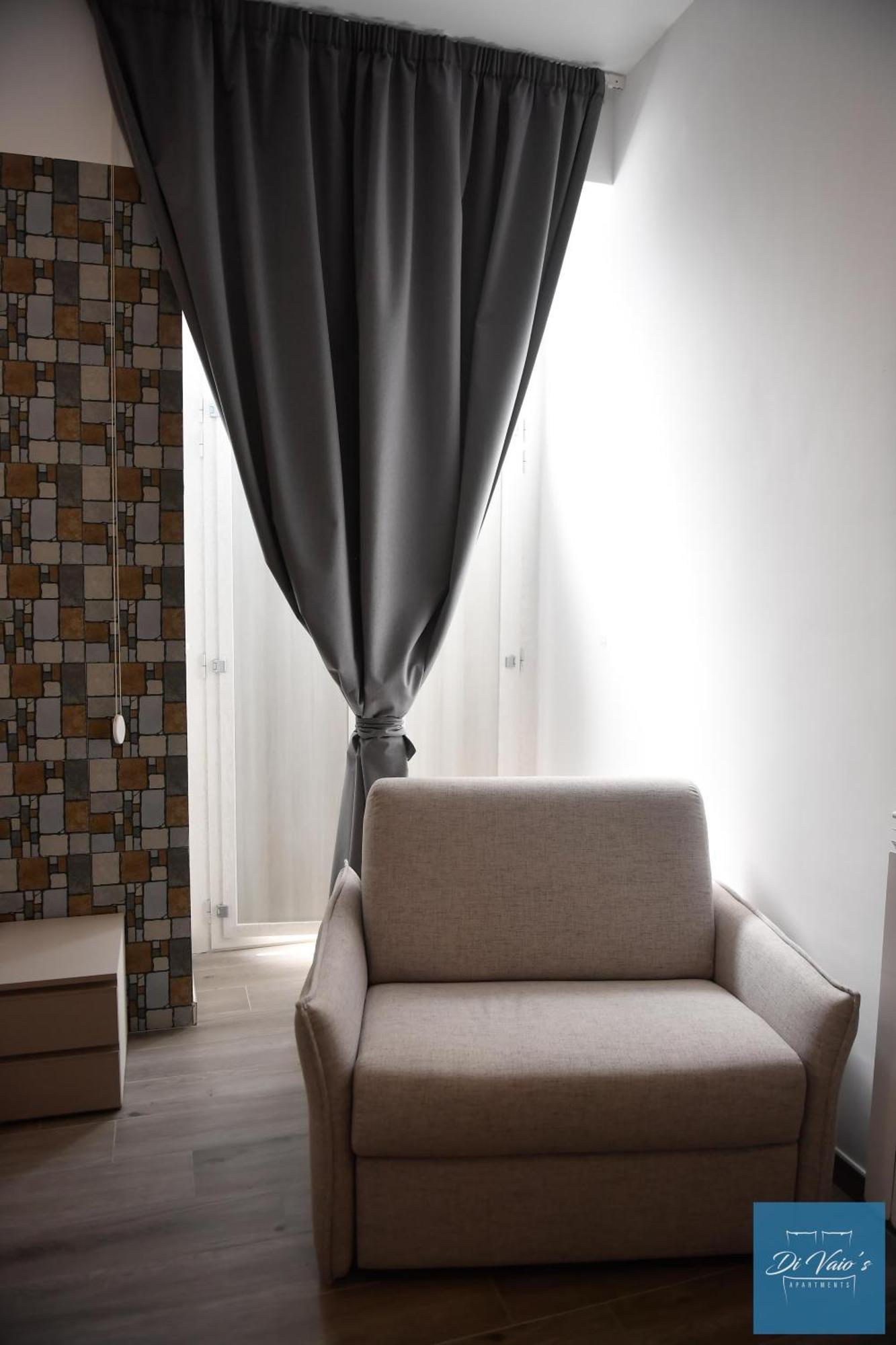 Di Vaio'S Apartments Naples Luaran gambar