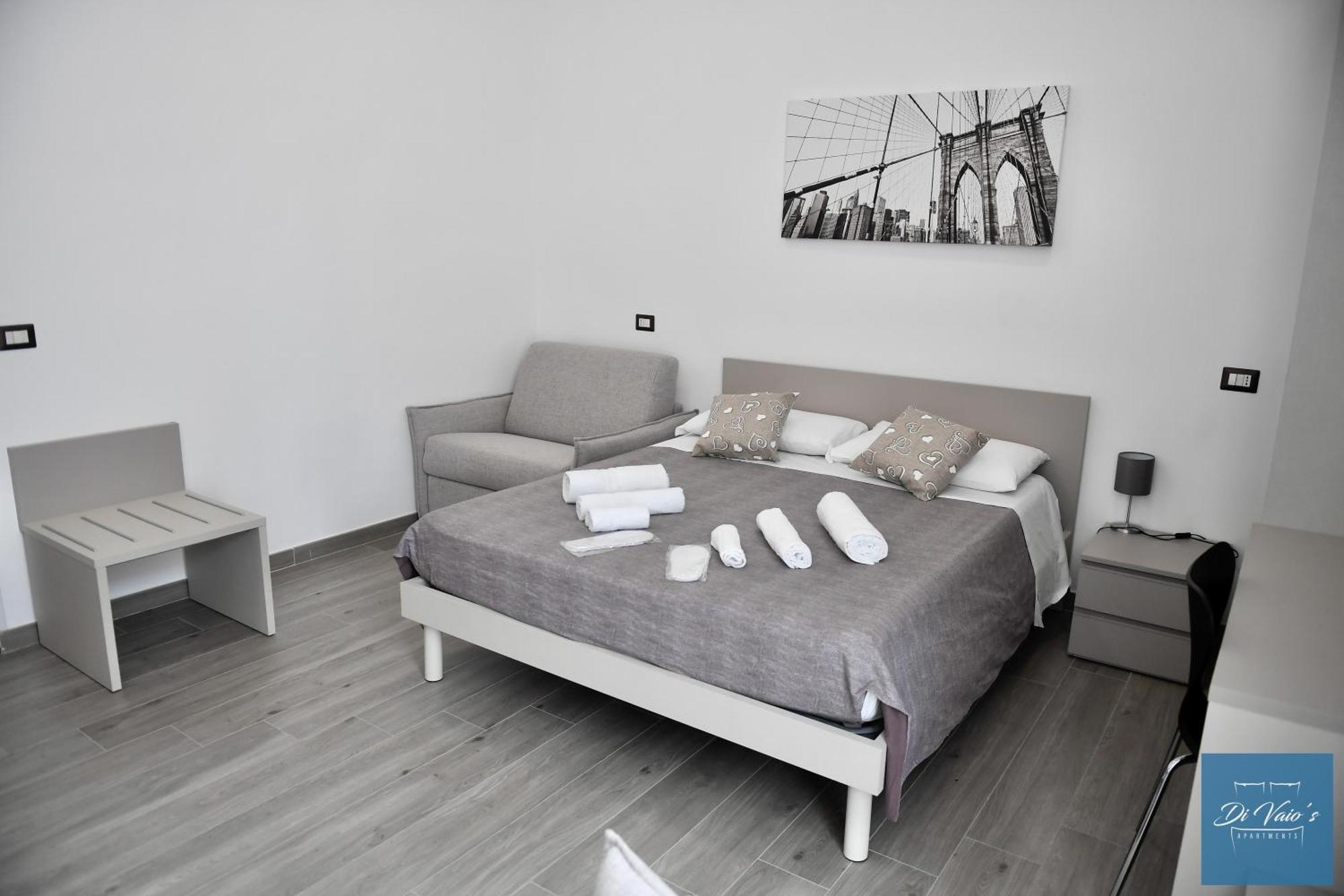 Di Vaio'S Apartments Naples Luaran gambar