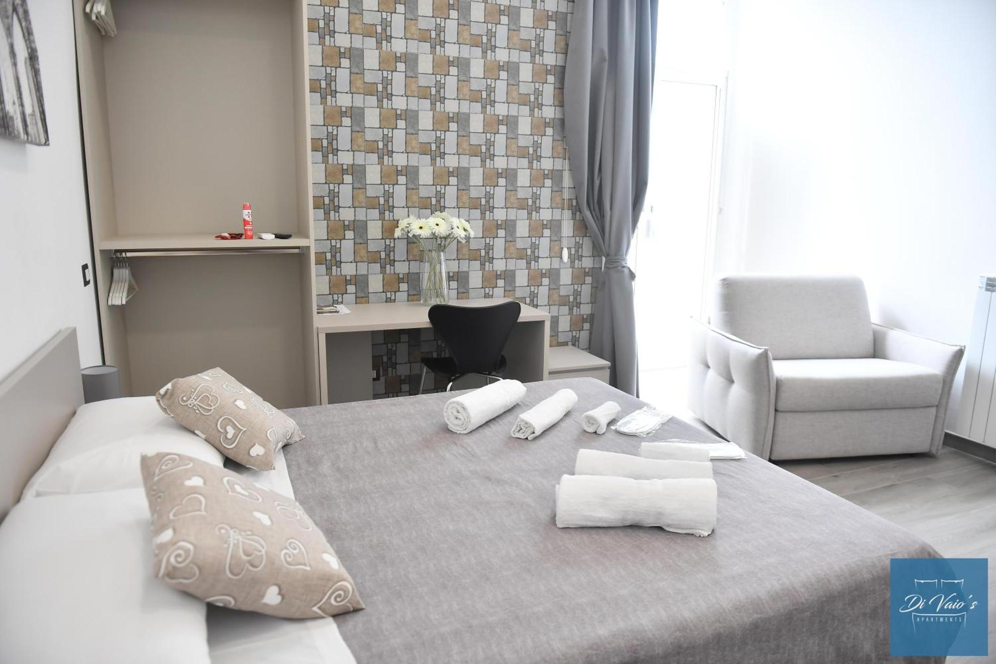 Di Vaio'S Apartments Naples Luaran gambar
